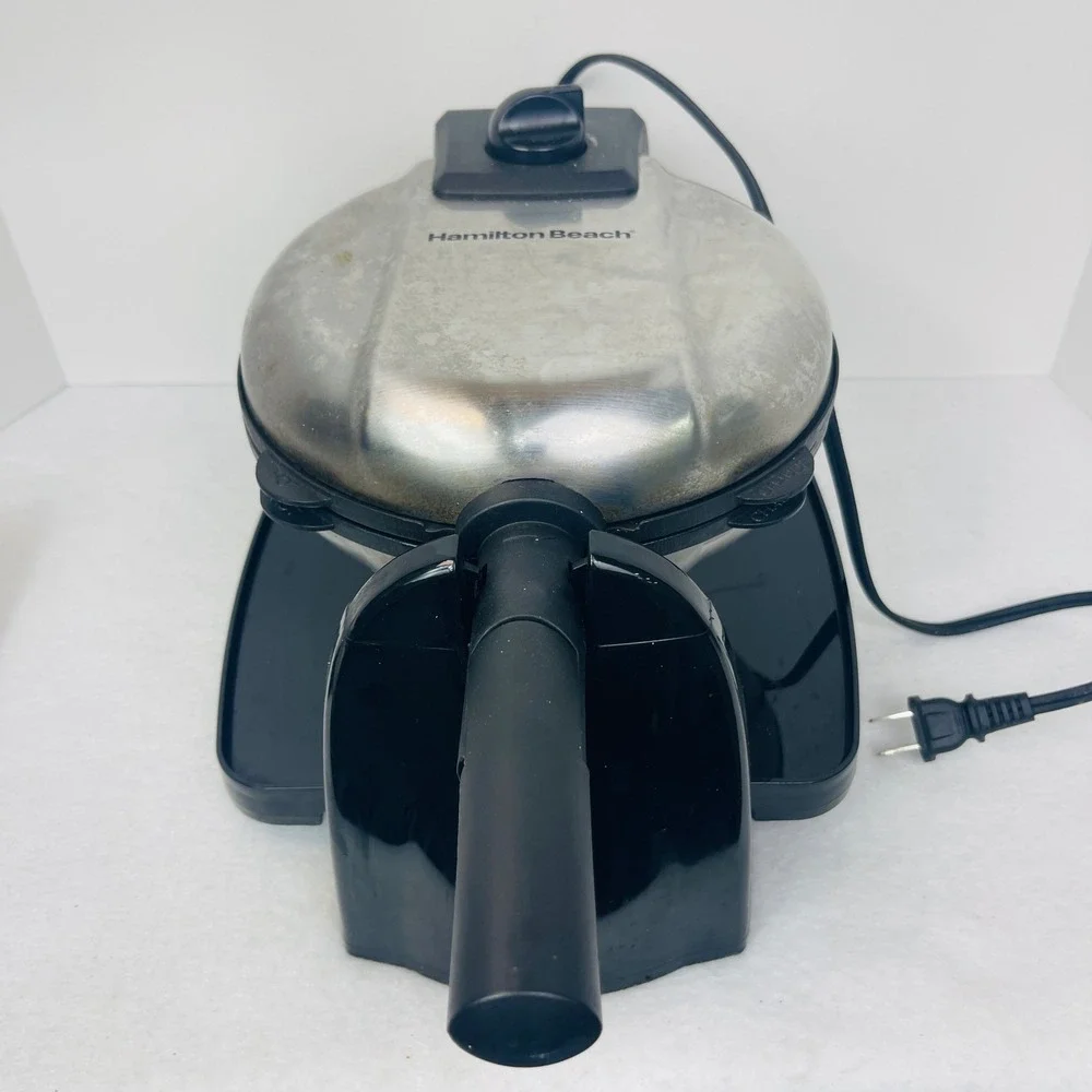 Hamilton Beach Flip Belgian Waffle Maker Stainless Steel Rotating Nonstick 26010